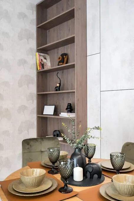 부쿠레슈티 Tribal 1Br In Aviatiei 아파트 0*,
